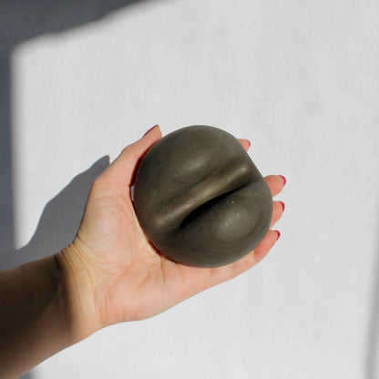 Bao Bun Concrete Phone Holder