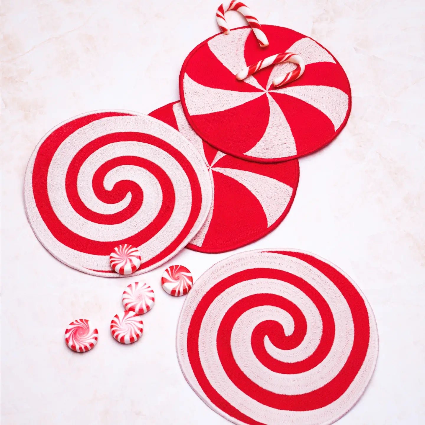 Peppermint Embroidered Linen Cocktail Napkins (Set of 4)